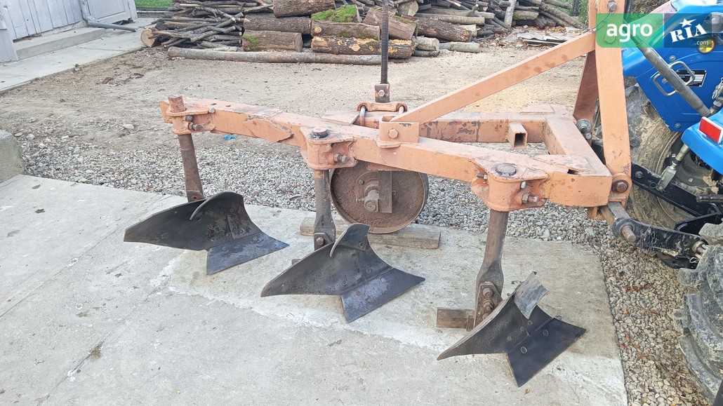 Плуг ПЛН 3-30 1999 - фото 1