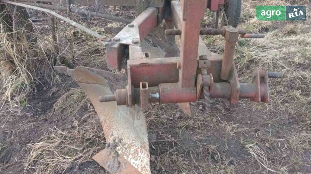 Плуг ПЛН 3-30 2000 - фото 1