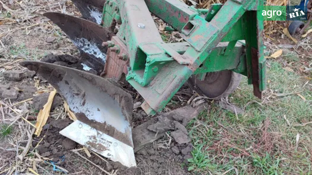 Плуг ПЛН 3-35 2000 - фото 1