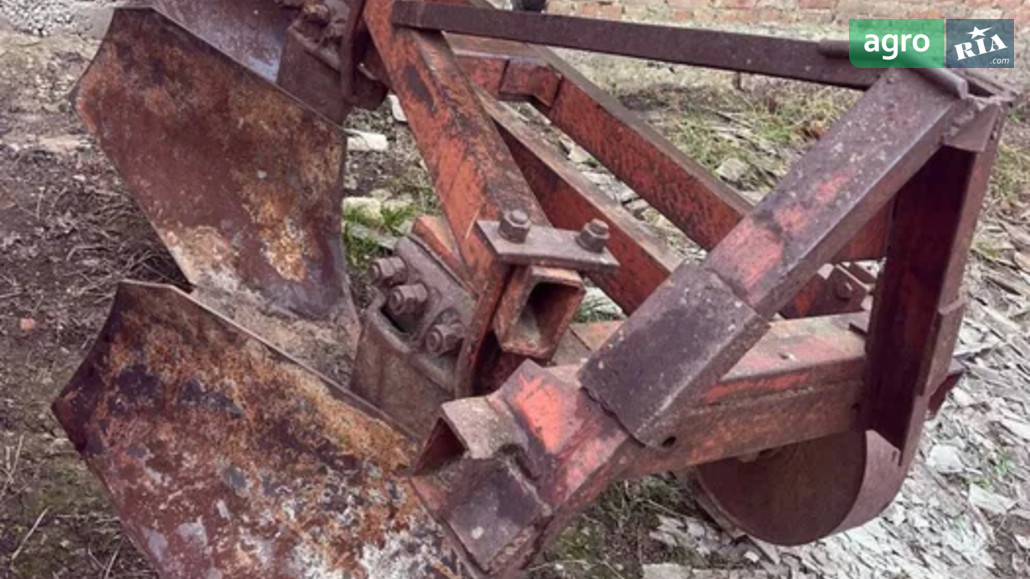 Плуг ПЛН 3-35 2000 - фото 1