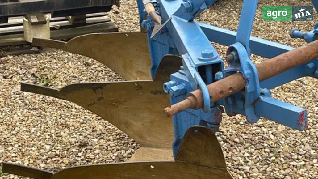 Плуг ПЛН 3-35 2000 - фото 1