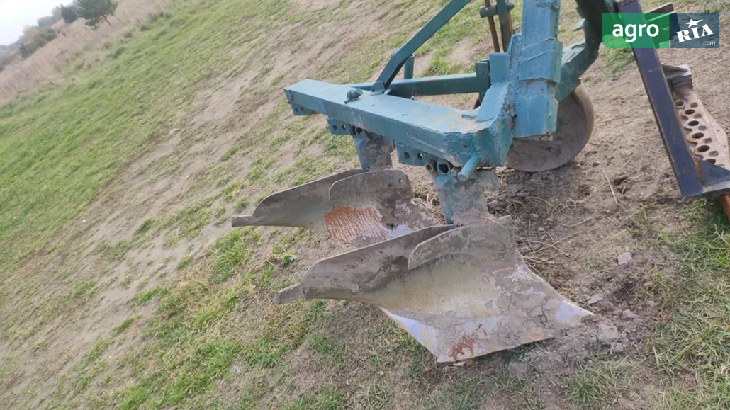 Плуг ПЛН 3-35 1998 - фото 1