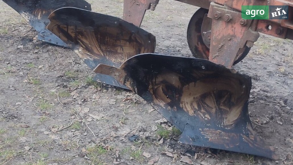 Плуг ПЛН 3-35 2000 - фото 1