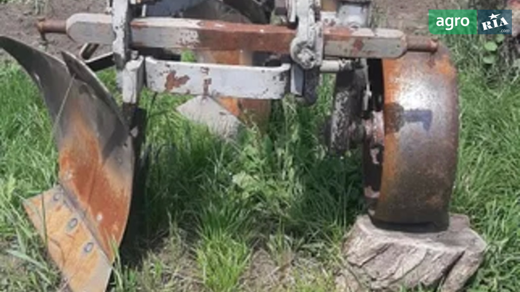 Плуг ПЛН 3-35 1990 - фото 1