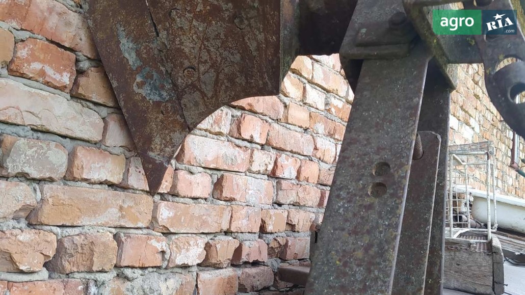 Плуг ПЛН 3-35 2000 - фото 1