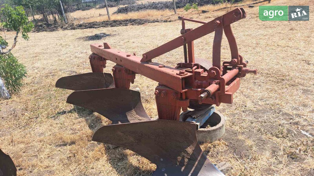 Плуг ПЛН 3-35 2000 - фото 1
