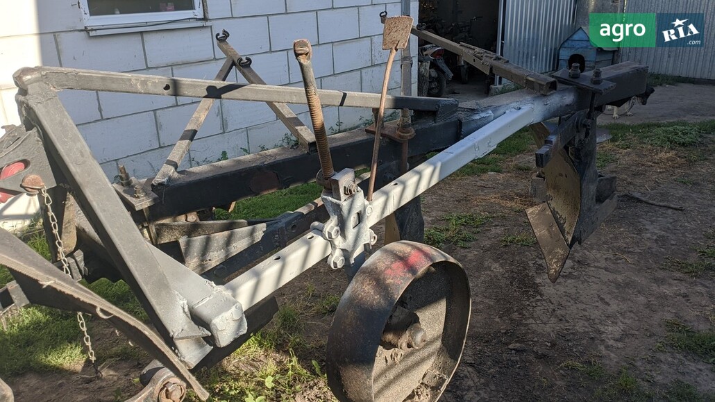 Плуг ПЛН 3-35 1999 - фото 1