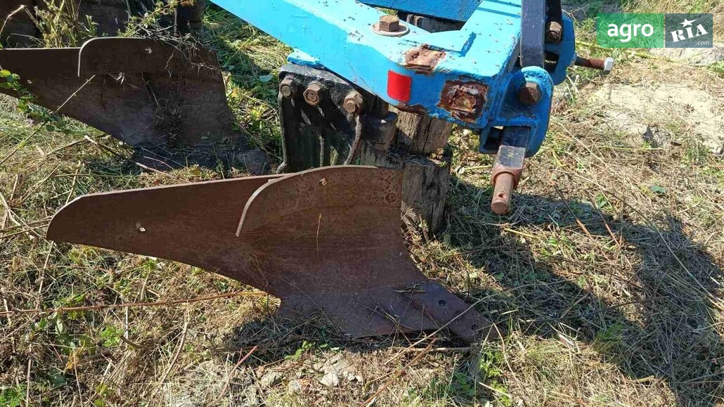 Плуг ПЛН 3-35 2000 - фото 1