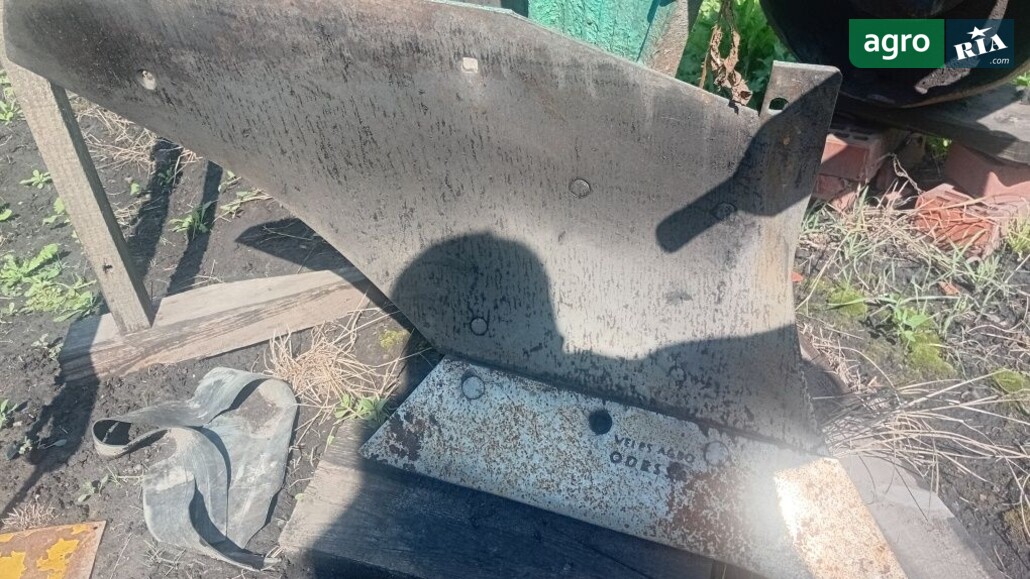 Плуг ПЛН 3-35 2013 - фото 1