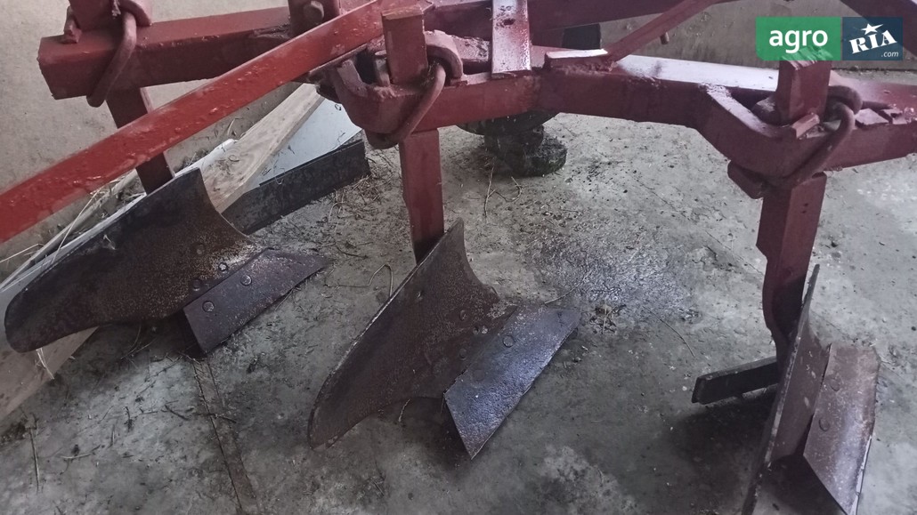 Плуг ПЛН 3-35 2000 - фото 1
