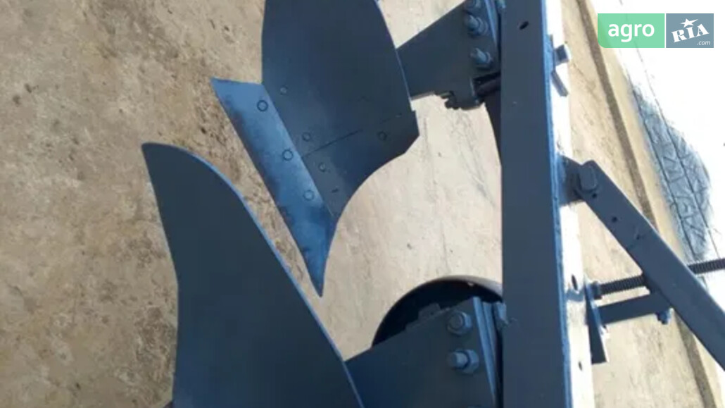 Плуг ПЛН 3-35 2001 - фото 1