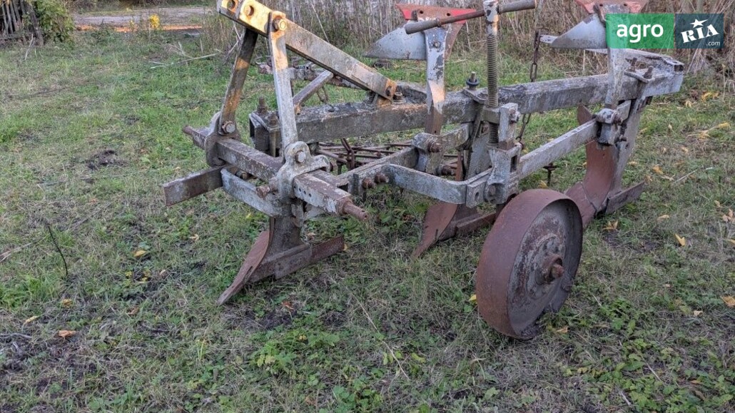 Плуг ПЛН 3-35 1990 - фото 1