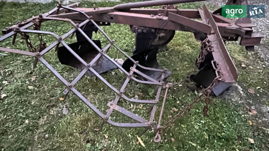 Плуг ПЛН 3-35 1998 - фото 1