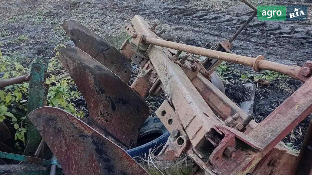 Плуг ПЛН 3-35 1990 - фото 1