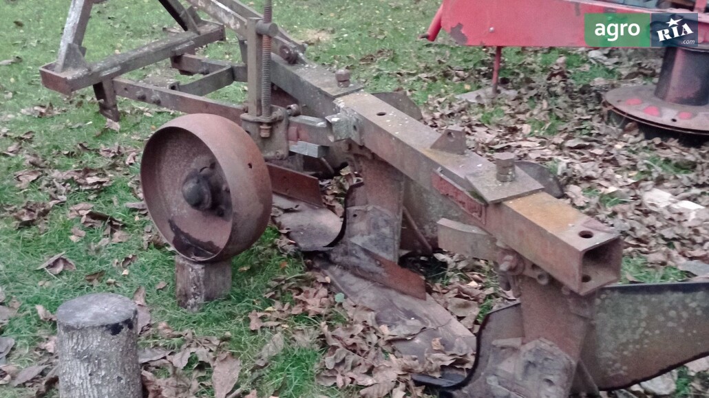 Плуг ПЛН 3-35 2000 - фото 1