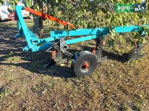 Плуг ПЛН 3-35 1989