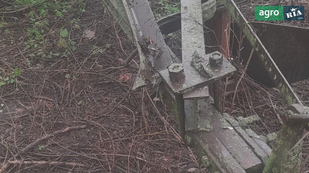 Плуг ПЛН 3-35 1966 - фото 1