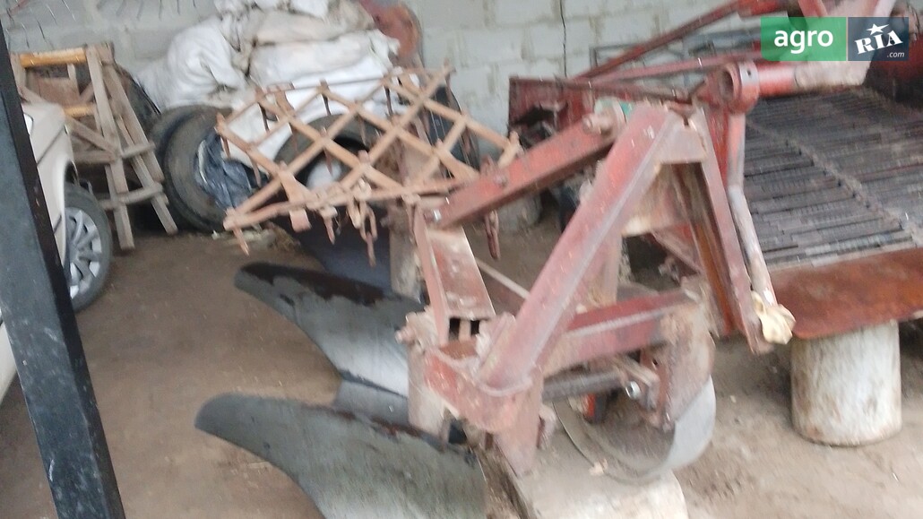 Плуг ПЛН 3-35 1988 - фото 1