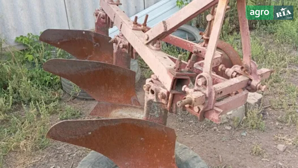 Плуг ПЛН 3-35 1991 - фото 1