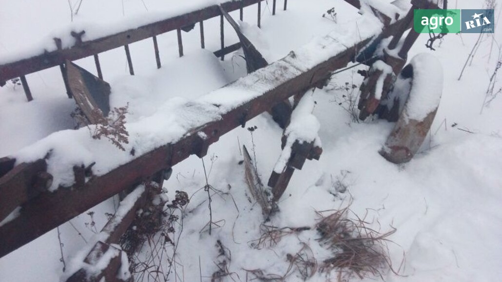 Плуг ПЛН 3-35 1990 - фото 1