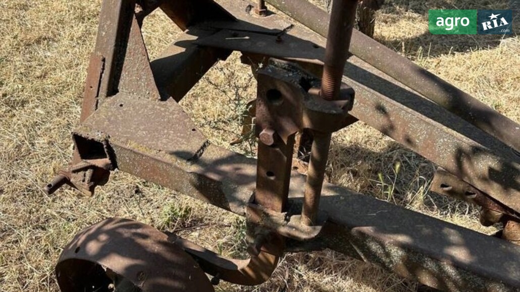 Плуг ПЛН 3-35 2002 - фото 1