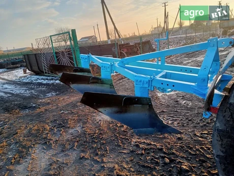 Плуг ПЛН 3-35  - фото