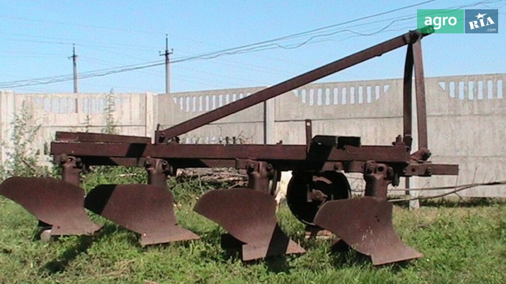 Плуг ПЛН 4-30 1990 - фото 1