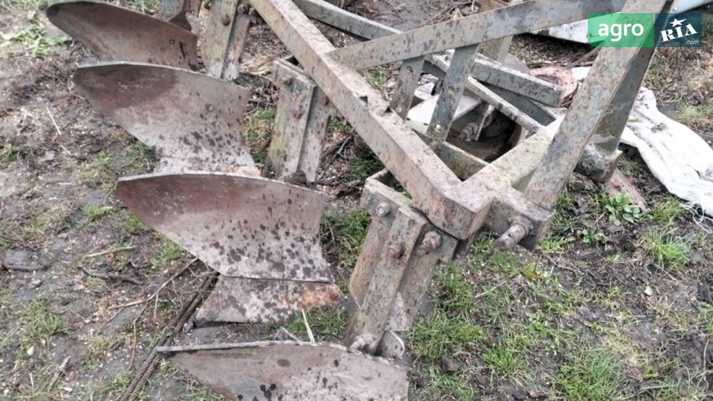 Плуг ПЛН 4-30 1988 - фото 1