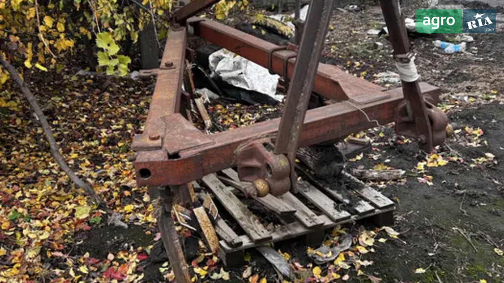 Плуг ПЛН 4-35 1985 - фото 1