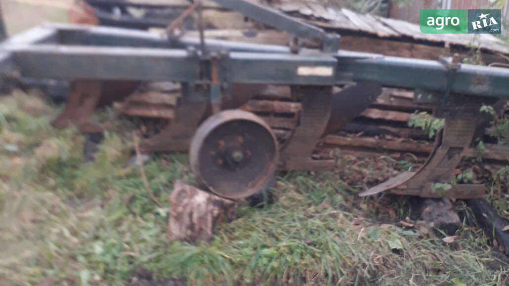 Плуг ПЛН 5-35 1998 - фото 1