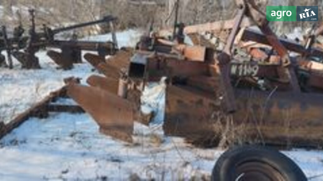 Плуг ПЛН 8-40 1990 - фото 1