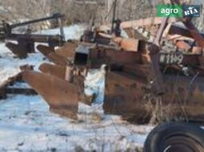 Плуг ПЛН 8-40 1990