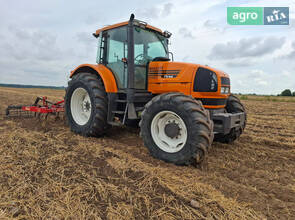 Трактор Renault Ares 2002