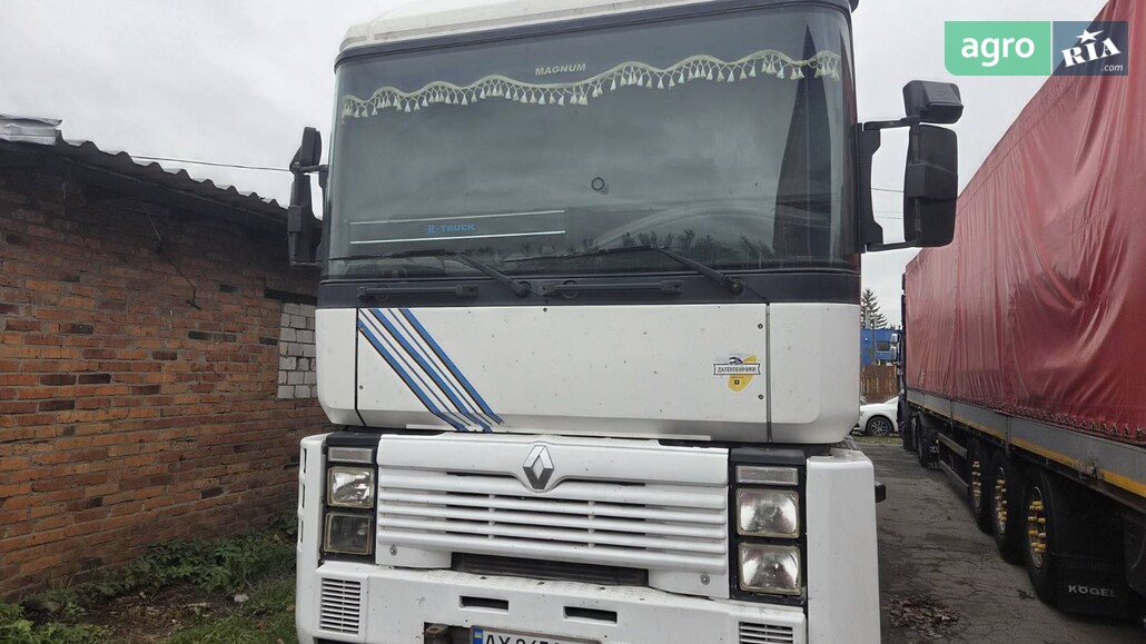 Вантажівка Renault Magnum 2001 - фото 1