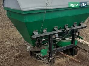 Розкидач РУМ 1000 