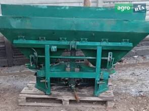 Розкидач РУМ 1000 2010