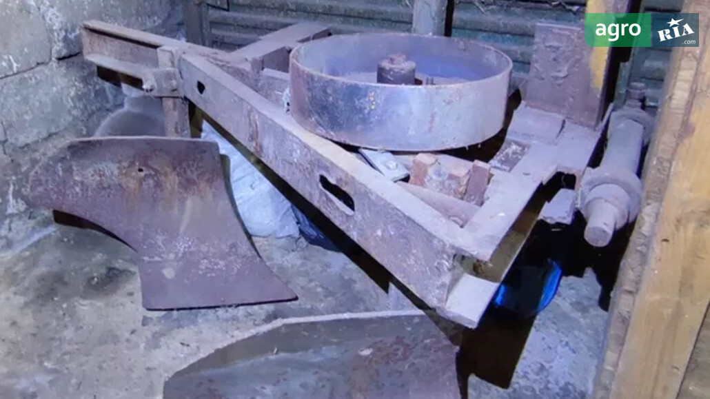 Плуг Саморобний   1999 - фото 1