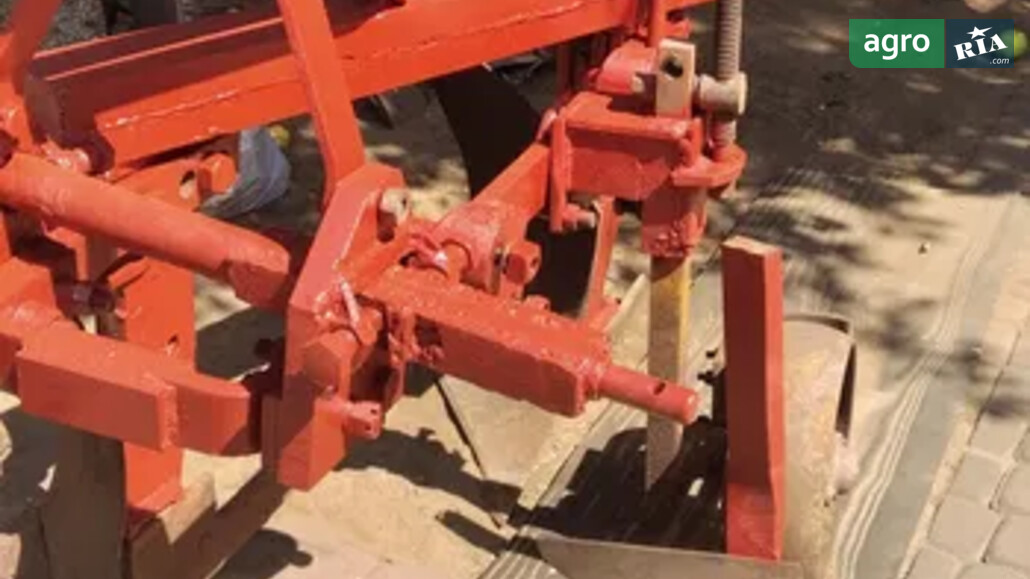 Плуг Саморобний   2000 - фото 1