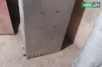 Емкость Саморобна    - фото