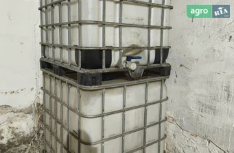 Ємність Саморобна    - фото