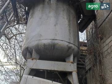 Саморобна    - фото