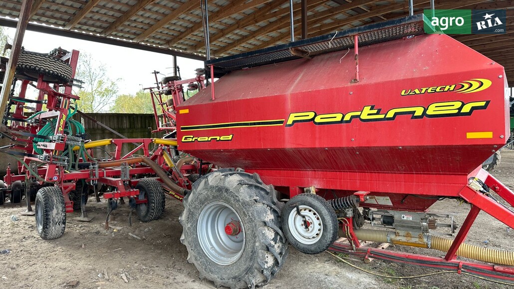 Сеялка Украинская аграрная техника АПК Партнер 2018 - фото 1