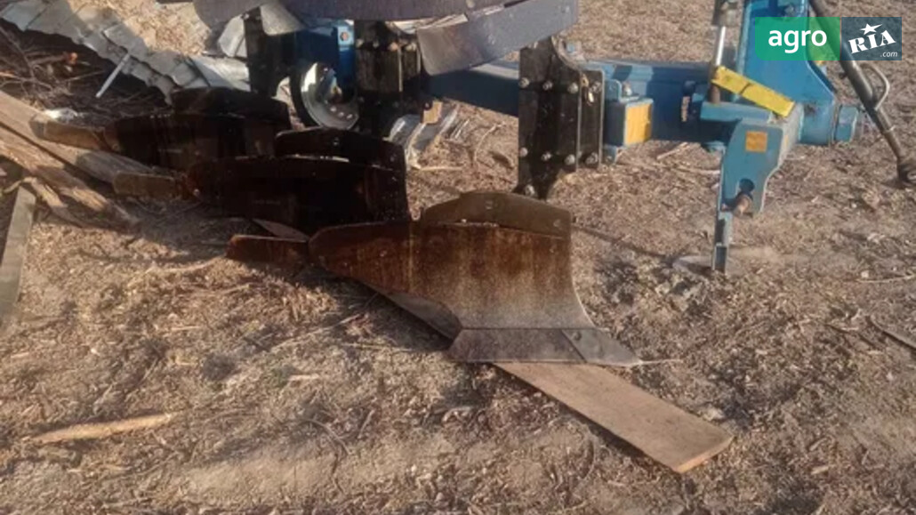 Плуг Уманьфермаш ПОН-3 2022 - фото 1