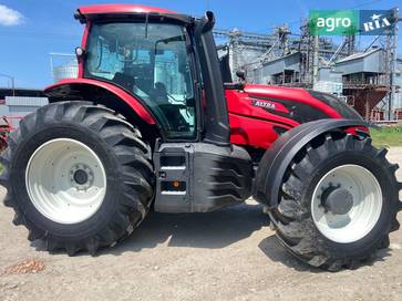 Valtra T235 2022 - фото