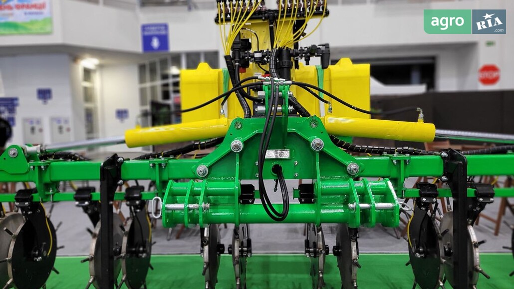 Машина для внесення добрив Велес-Агро Vulkan 6.0 2025 - фото 1