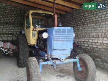 ЮМЗ 6  - фото