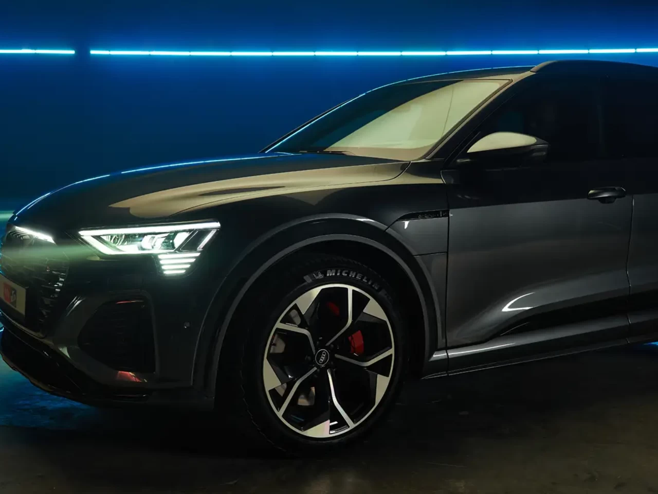 Audi Q8 Sportback e-tron фото - 1.3