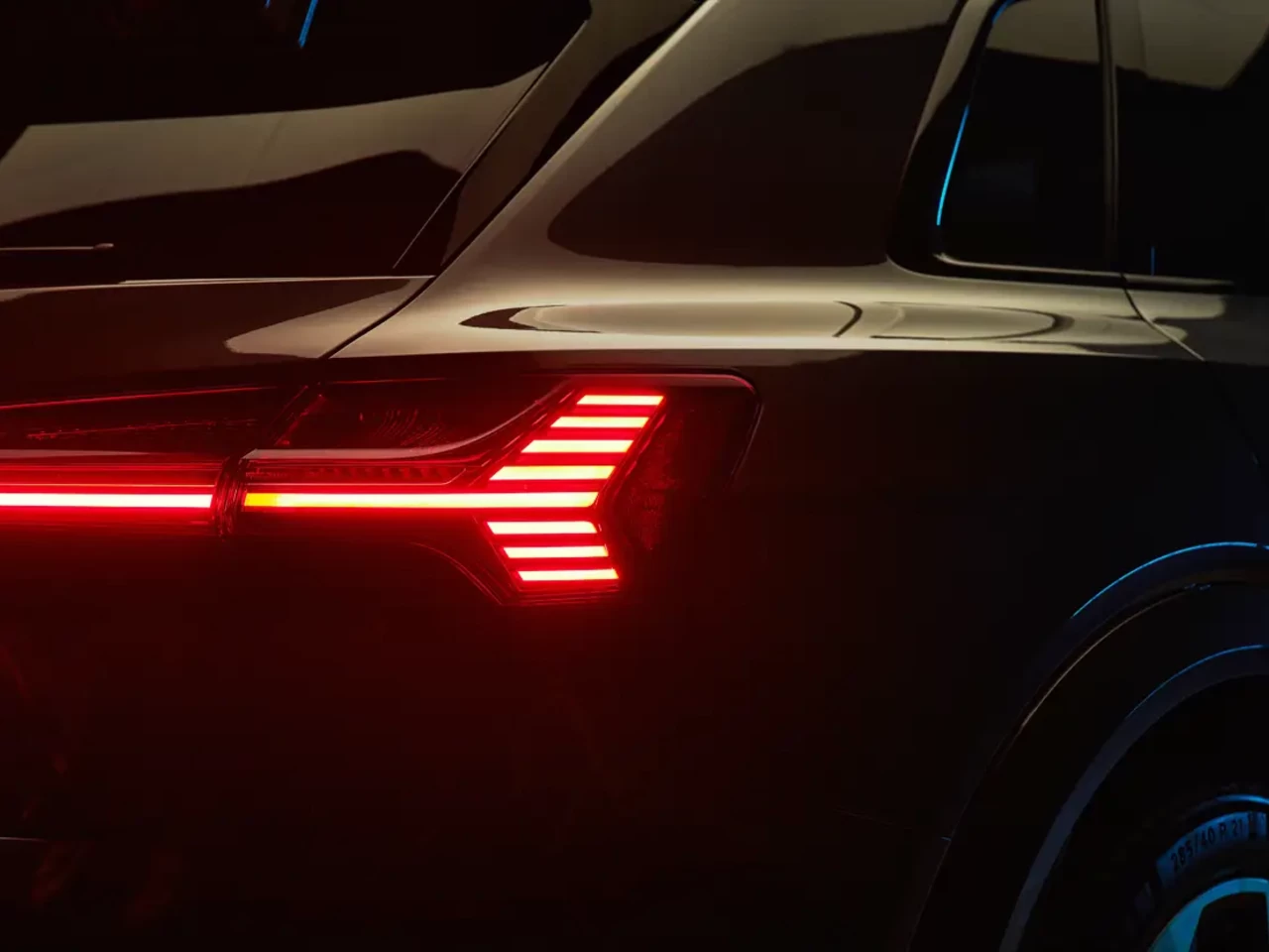 Audi Q8 Sportback e-tron фото - 4.3