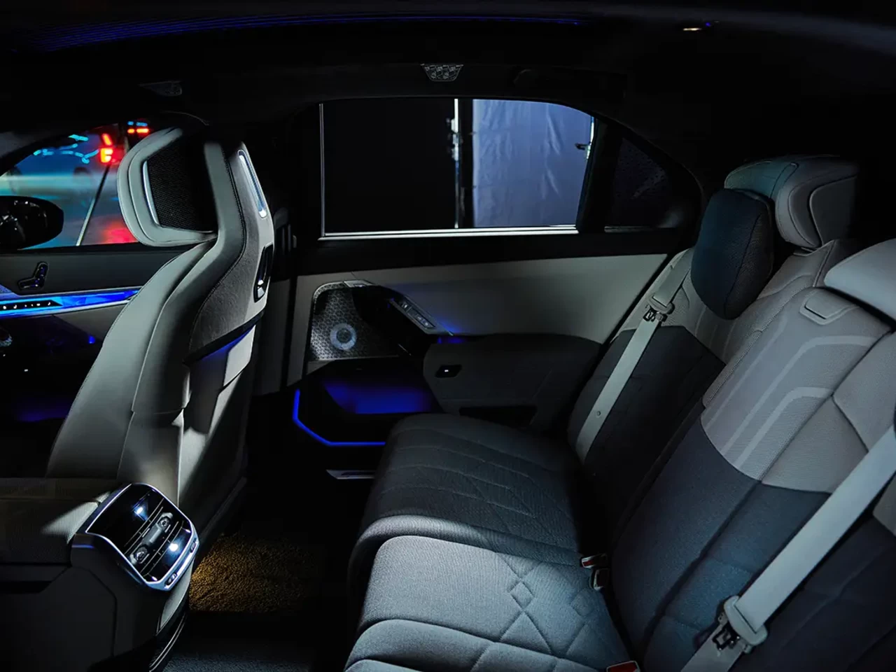 BMW i7 фото - 3.1