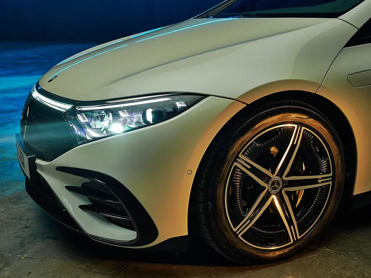 Mercedes-Benz EQS фото - 1.3